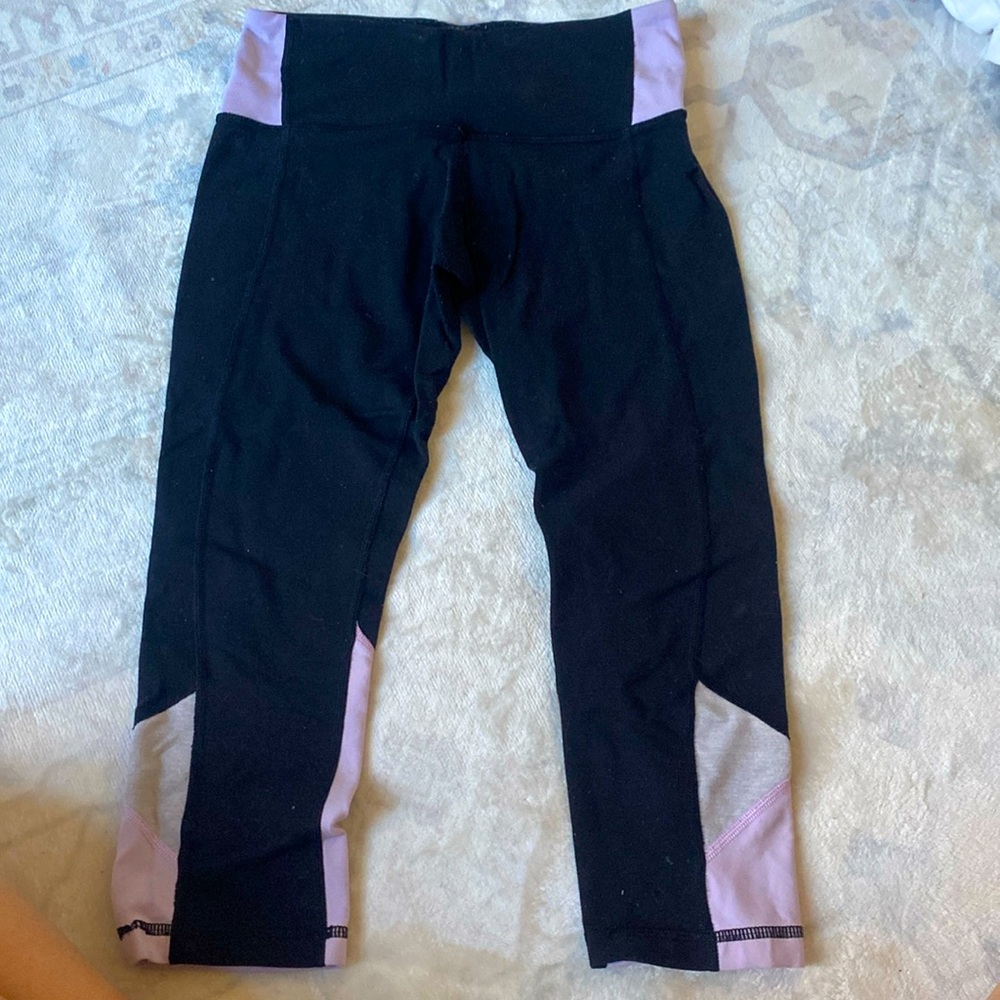Lululemon capris size 2